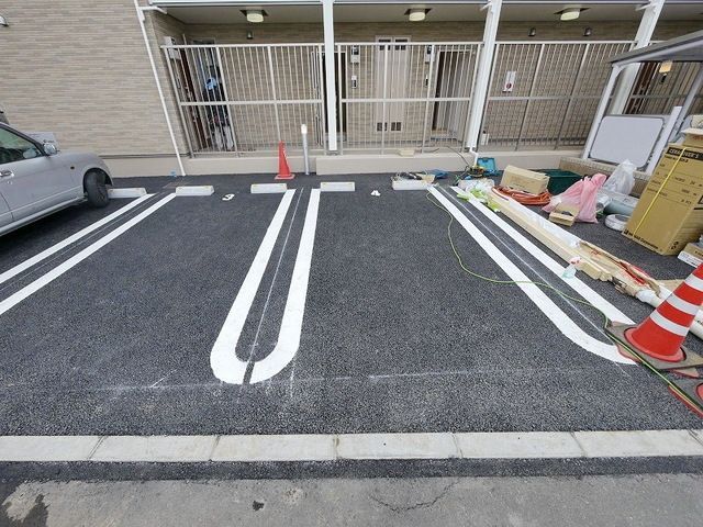 駐車場　駐車場