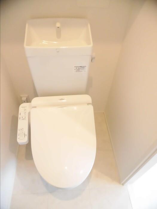 コンフィアンサA棟のトイレ写真