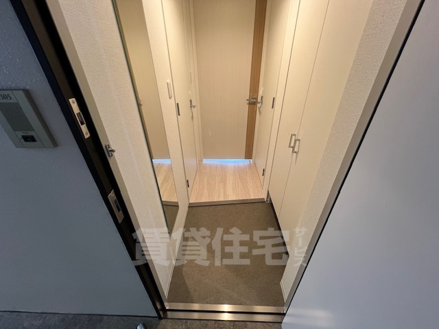 セレニテ十三ミラクの玄関写真