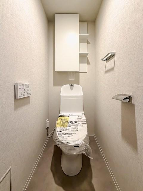 トイレ　※写真は同タイプ住戸です。