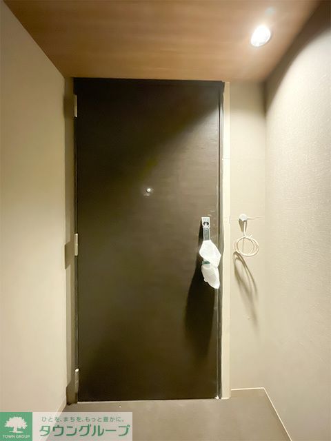 玄関　※写真は同タイプ住戸です。