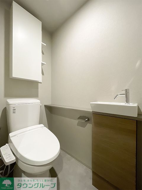 トイレ　※写真は同タイプ住戸です。