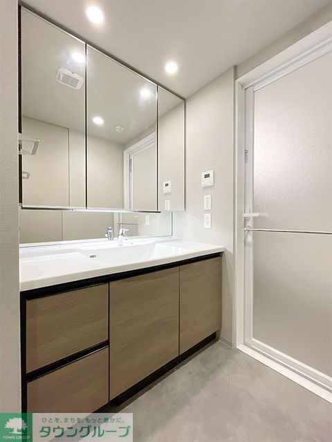 洗面設備　※写真は同タイプ住戸です。