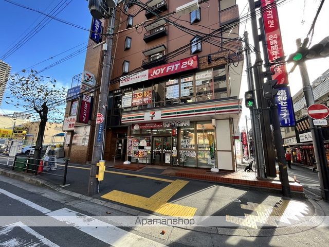 コンビニ　セブンイレブン（コンビニ）まで257m