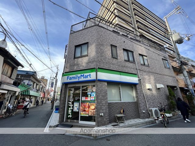 コンビニ　ファミリーマート（コンビニ）まで378m