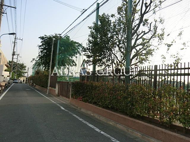中学校　立川市立第三中学校（中学校）まで1066m