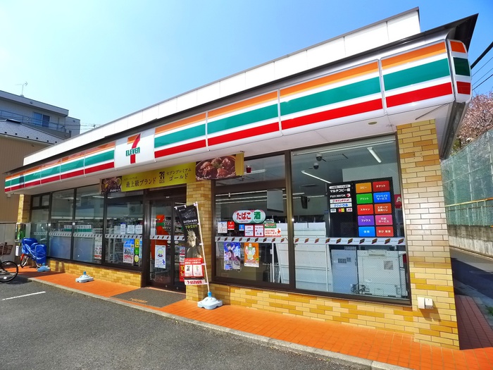 コンビニ　セブンイレブン（コンビニ）まで408m