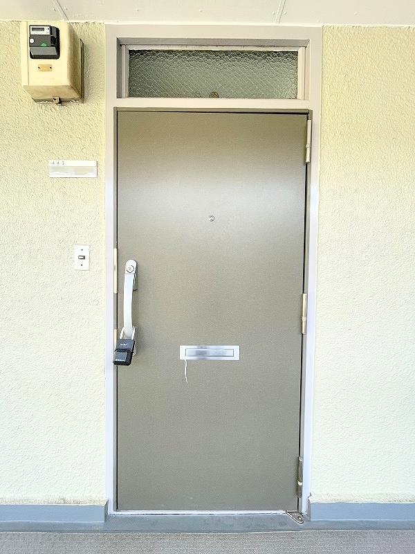 大倉山第二コーポラスB棟の玄関写真