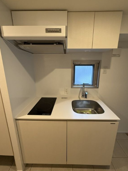 キッチン　別部屋の画像を使用しております。