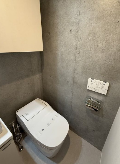 トイレ　別部屋の画像を使用しております。