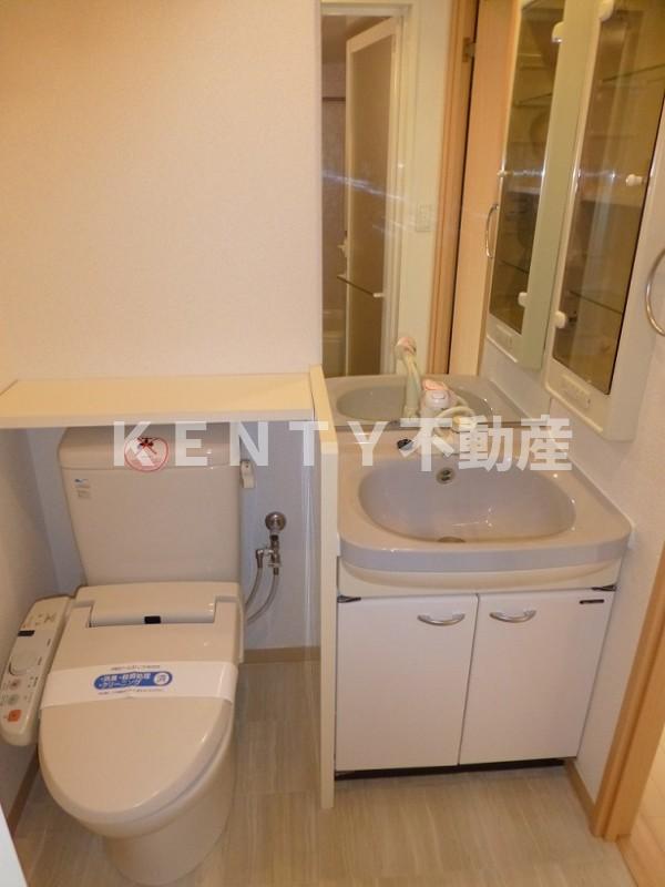 洗面設備　コンパクトで使いやすい洗面所