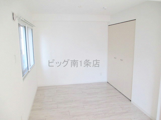 収納　洋室です♪