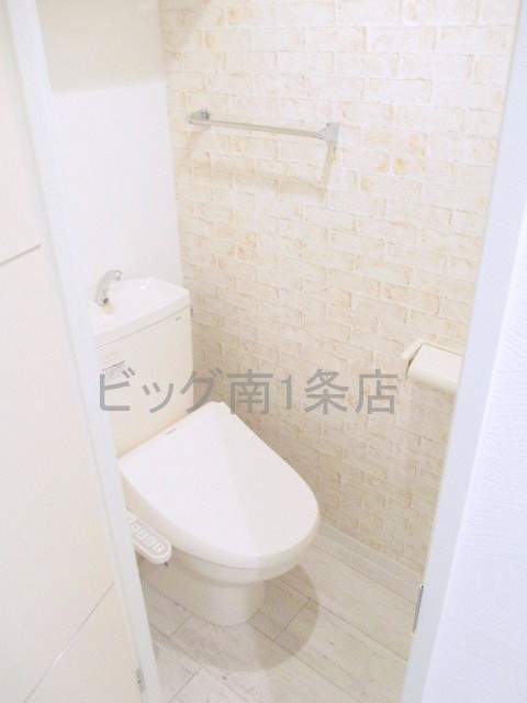 トイレ　ウォシュレット付きのトイレです♪