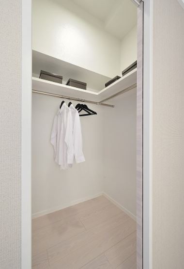 収納　広々ウォークインです※別号室の参考写真になります。