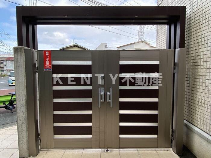 エントランス　建物の内部です