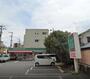 コンビニ　ローソンストア100平野加美北三丁目店（コンビニ）まで559m