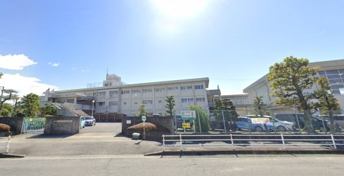 小学校　木曽川東小学校（小学校）まで841m