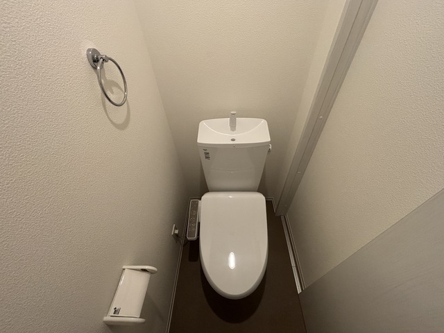 ジーメゾン川越稲荷町のトイレ写真