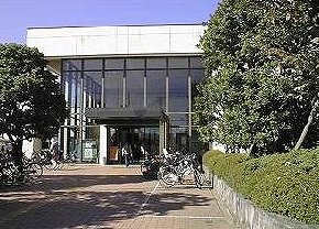 図書館　三鷹市立三鷹駅前図書館（図書館）まで872m