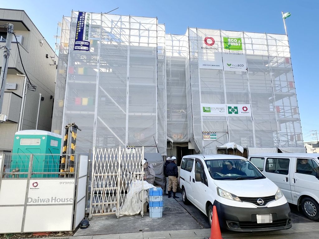 建物外観　駐車場