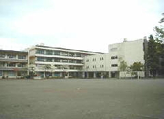 中学校　府中市立府中第四中学校（中学校）まで460m