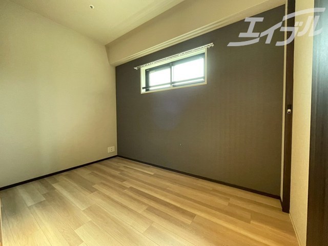 その他部屋・スペース　洋室約３．９帖ございます
