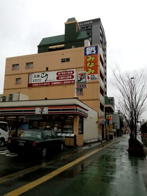 コンビニ　セブンイレブン 福岡日赤通り店（コンビニ）まで47m