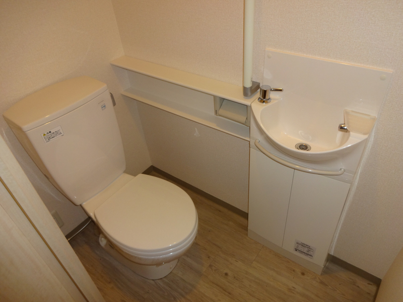 大阪モノレール本線 少路駅 徒歩5分 4階建 築22年のトイレ写真