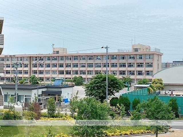 小学校　八潮市立大瀬小学校（小学校）まで609m