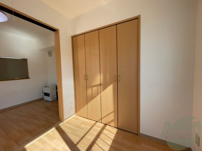収納　寝室の収納です。部屋がすっきり片付きます。
