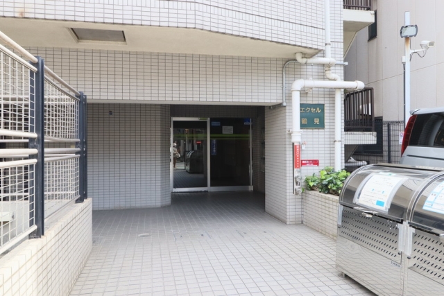 ＪＲ京浜東北線 鶴見駅 徒歩8分 10階建 築34年の外観写真