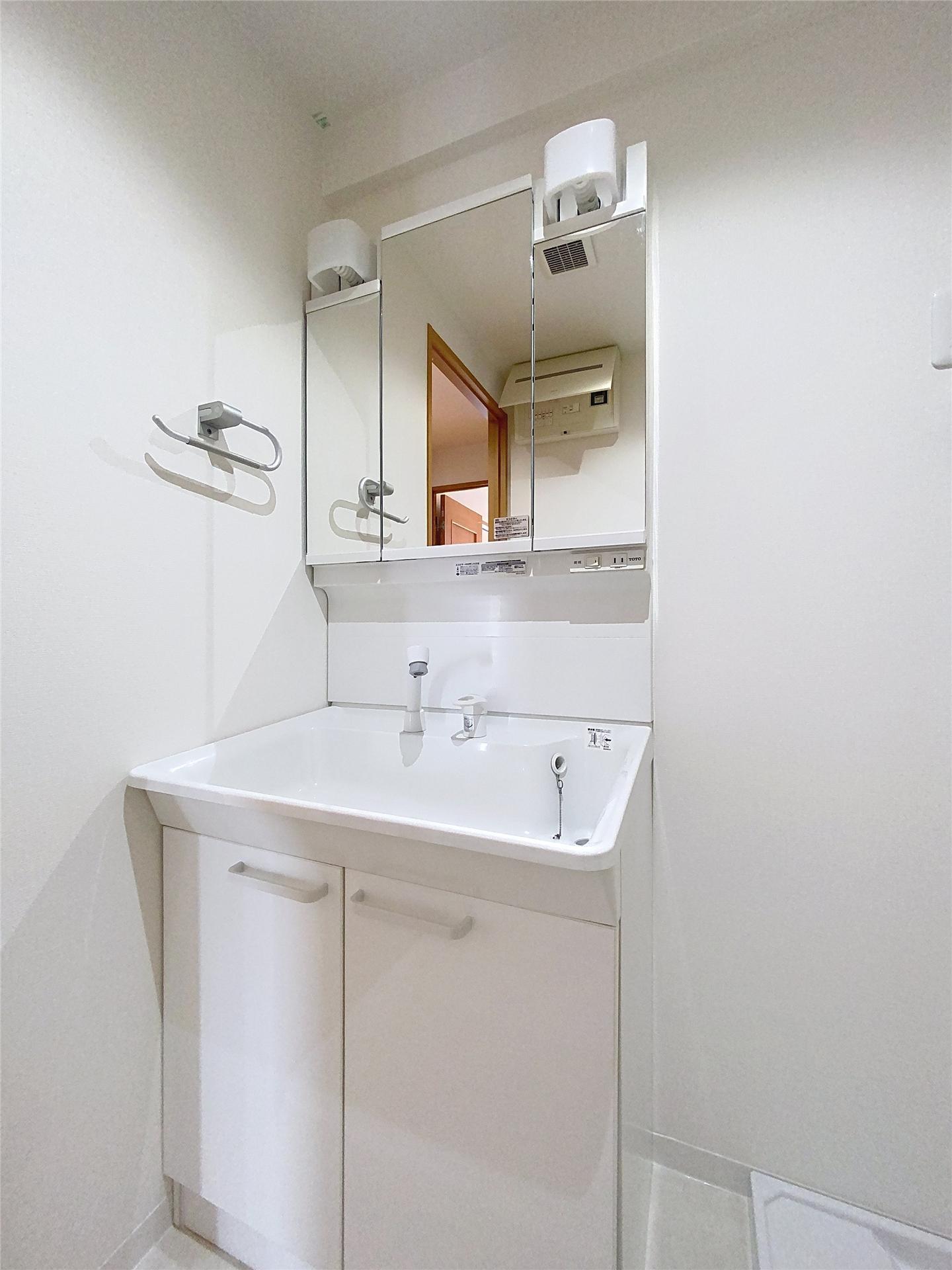 洗面設備　同建物別のお部屋のお写真です