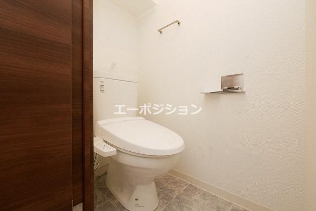 ＪＲ大阪環状線 芦原橋駅 徒歩1分 15階建 築4年のトイレ写真