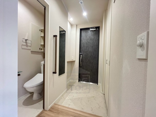 Garden crest箕面船場の玄関写真