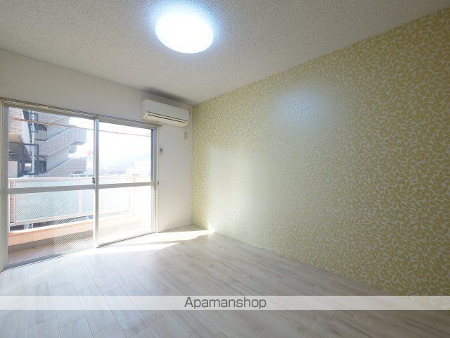 ＪＲ山陽本線 瀬戸駅 徒歩5分 3階建 築38年の内装写真