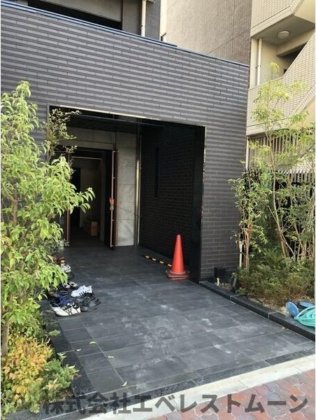 エントランス　建物の内部です