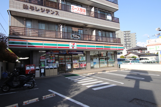 コンビニ　セブン－イレブン　藤沢羽鳥店（コンビニ）まで300m