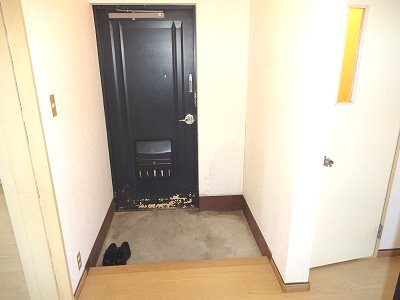 玄関　３０２の画像です。