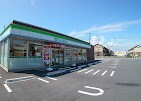 コンビニ　ファミリーマート富士新橋町店（コンビニ）まで162m