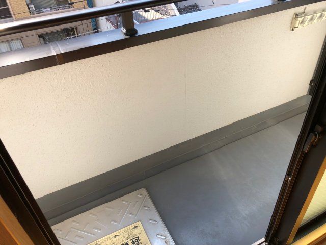 バルコニー　【ブリストル神崎】暖かな日差しのふりそそぐバルコニー