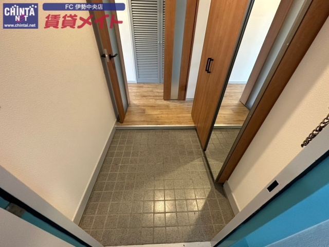 MESSAGE伊勢河崎の玄関写真
