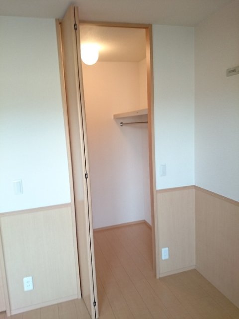 レフィナードカルチェ D棟の内装写真