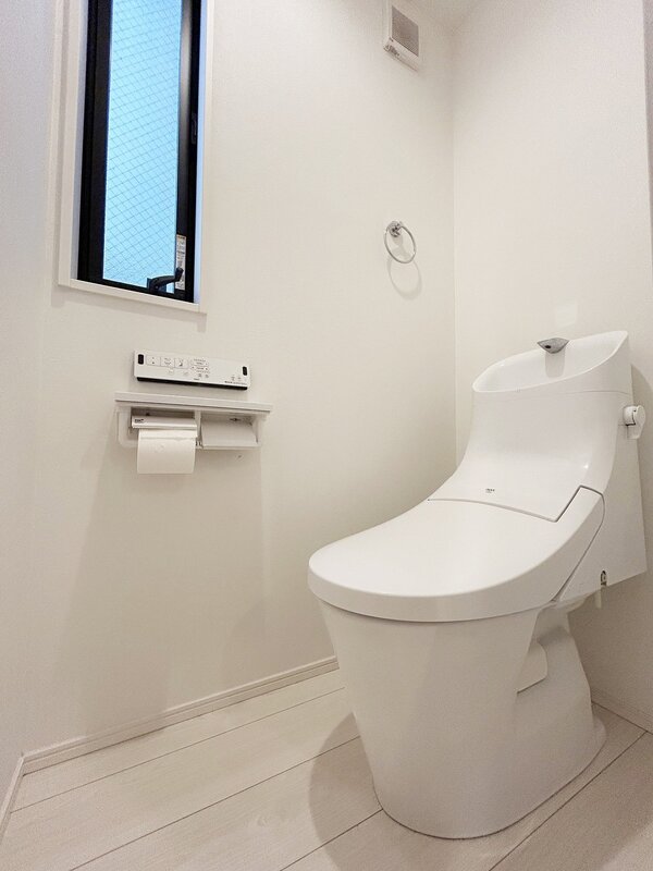 太子堂3丁目戸建のトイレ写真