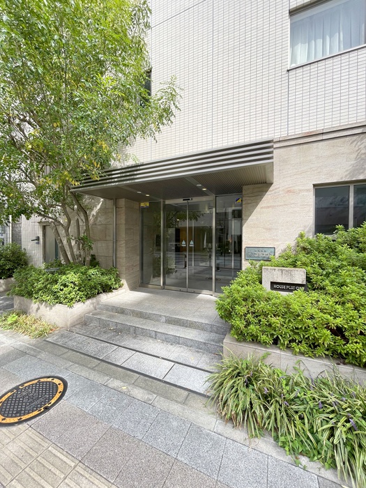 HOUSE PLUS ONEの外観写真