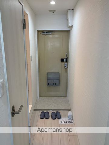 阪急京都線 高槻市駅 徒歩6分 3階建 築38年の玄関写真