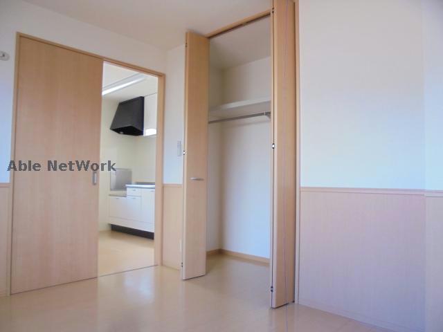 収納　※同物件別部屋の写真です。