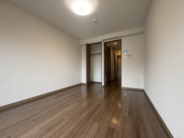 ウエスト桂川駅前の居間写真