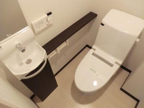 トイレ　シャワー付トイレ