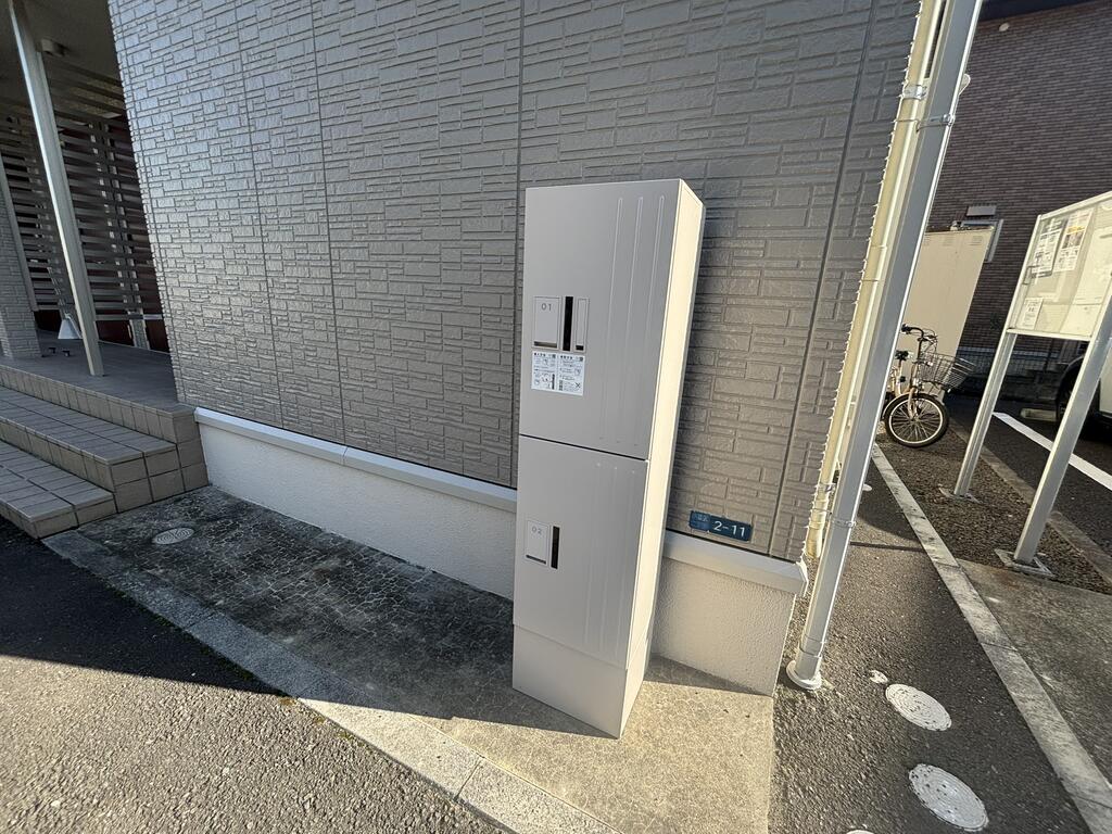 ＪＲ仙石線 榴ケ岡駅 徒歩13分 2階建 築13年の外観写真