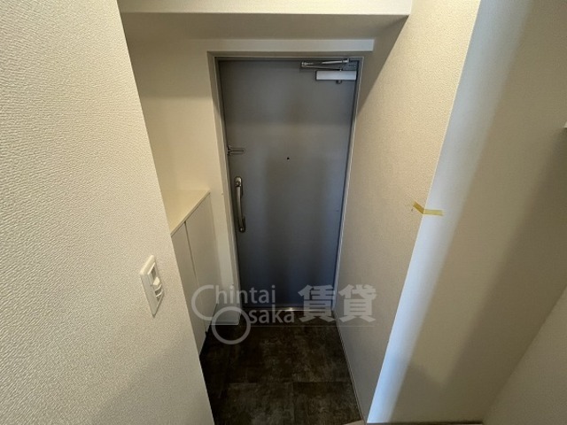 エグゼ江坂WESTの玄関写真